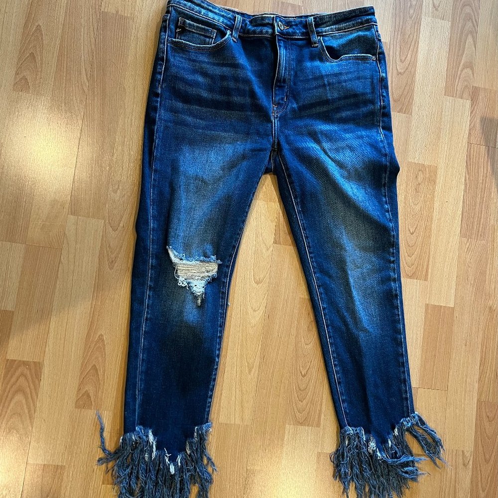 KanCan Distressed Ankle Jeans  Fringe Bottom size 15/31